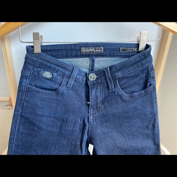 Guess - Nicole Flare Jeans - Picture 3 of 6